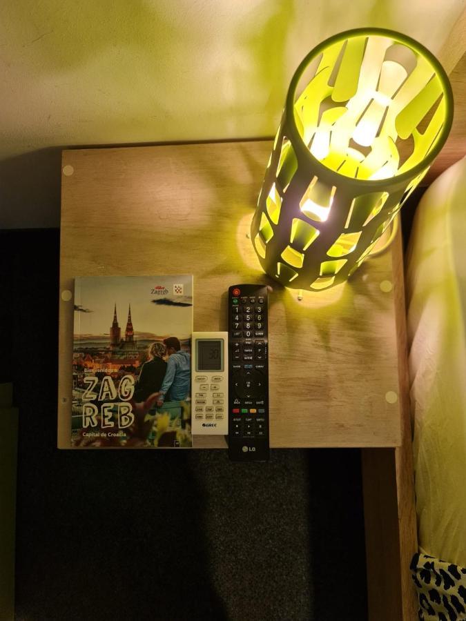 Himalayan Hostel Zagreb Buitenkant foto
