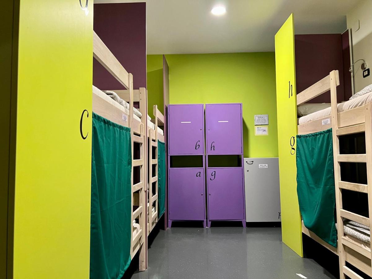 Himalayan Hostel Zagreb Buitenkant foto