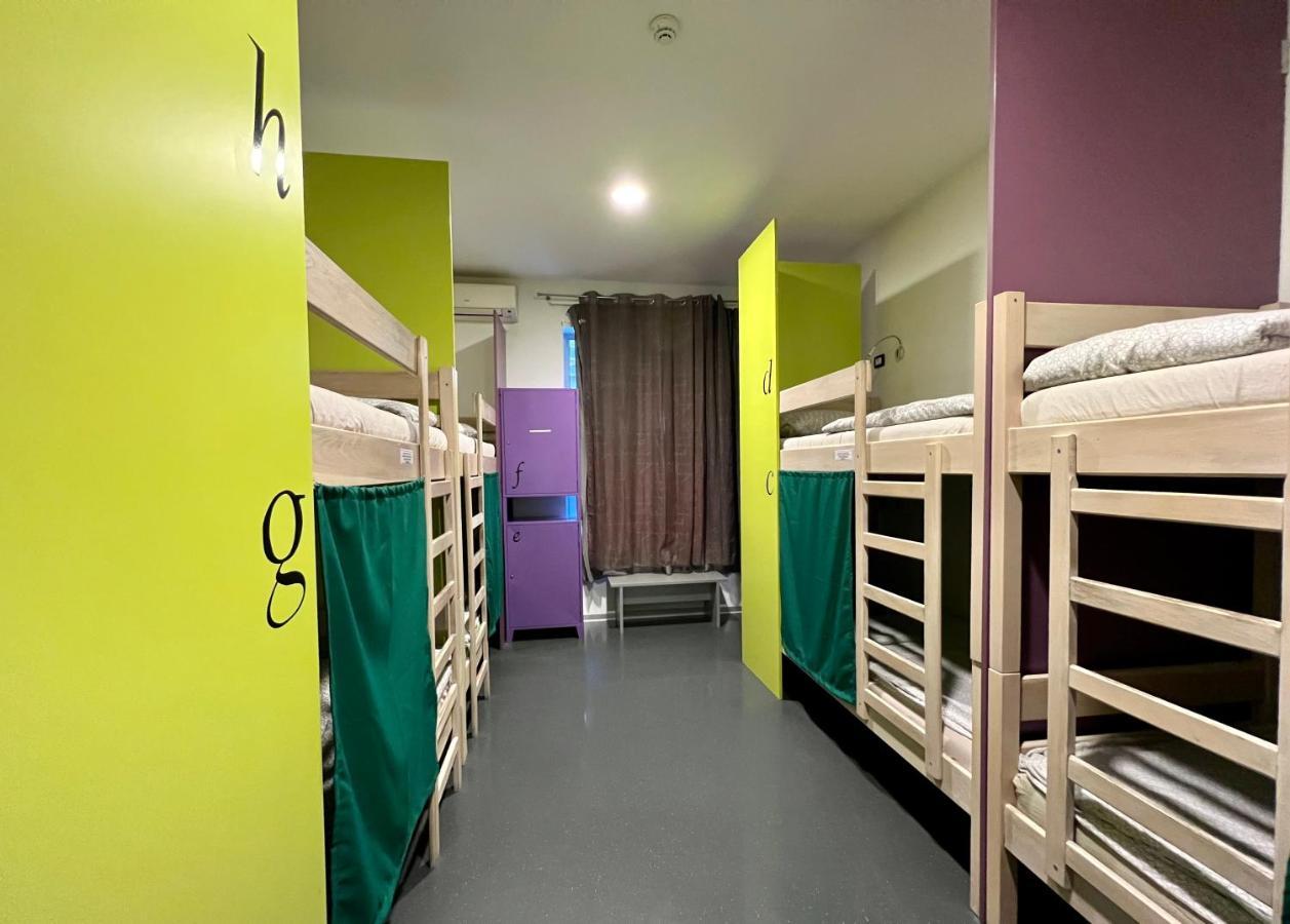 Himalayan Hostel Zagreb Buitenkant foto