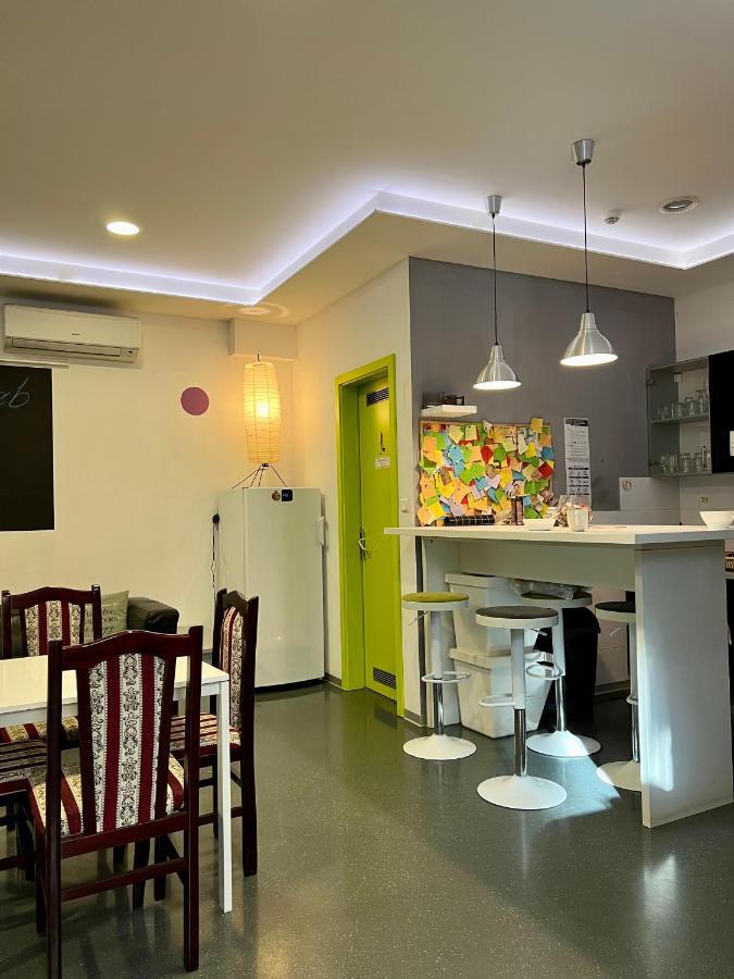 Himalayan Hostel Zagreb Buitenkant foto