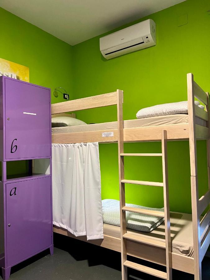 Himalayan Hostel Zagreb Buitenkant foto