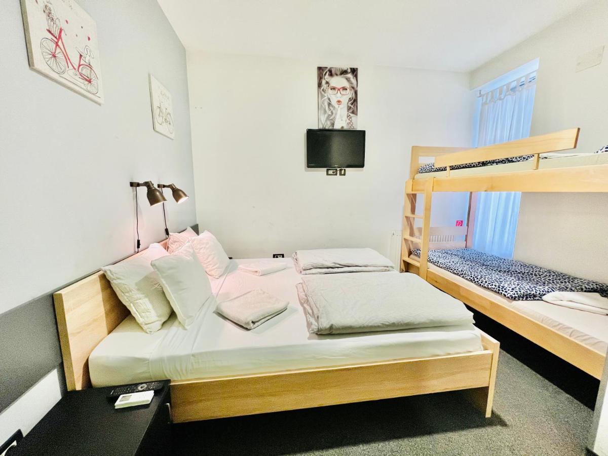 Himalayan Hostel Zagreb Buitenkant foto