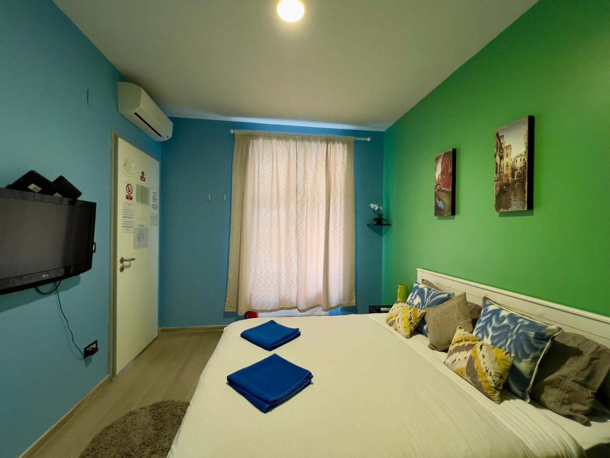 Himalayan Hostel Zagreb Buitenkant foto